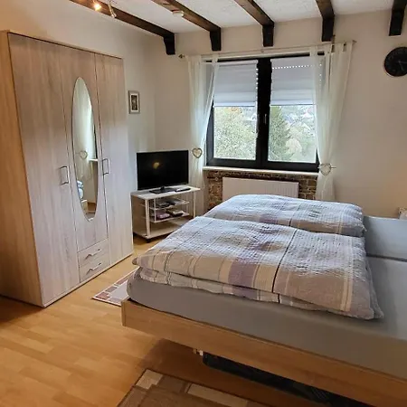 Apartamento Haus Maria Neuhutten (Rhineland-Palatinate)